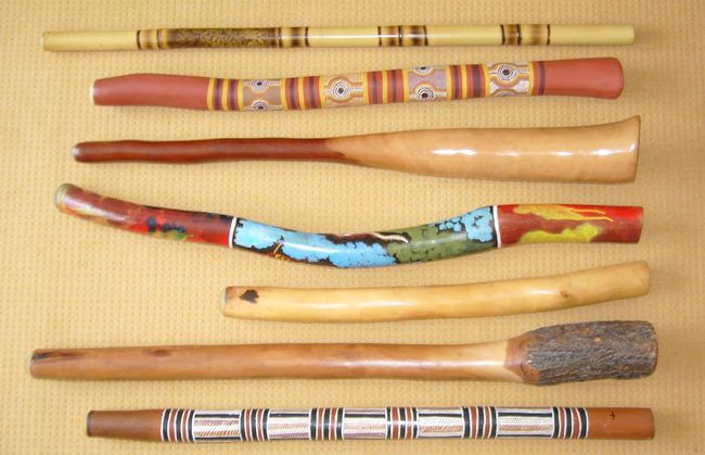 Een aantal didgeridoos